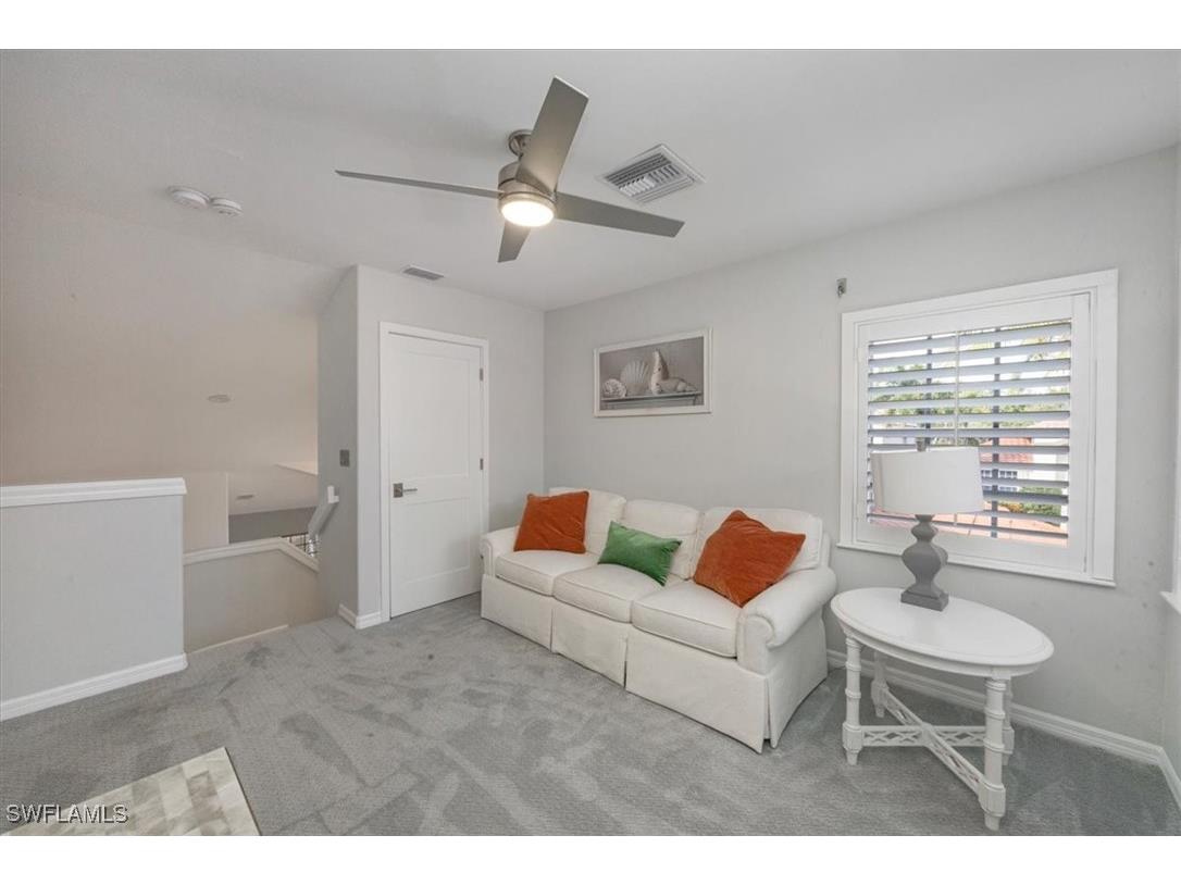 8828 Ventura Way Naples FL 34109 225080544 image20