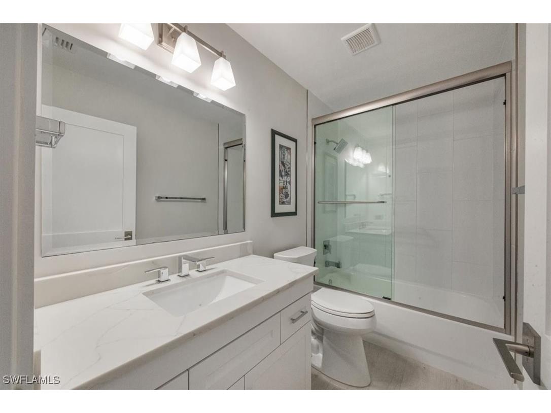 8828 Ventura Way Naples FL 34109 225080544 image21