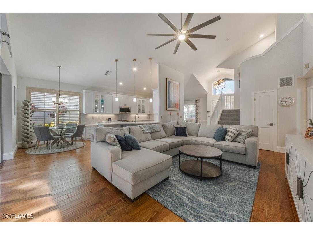 8828 Ventura Way Naples FL 34109 225080544 image4