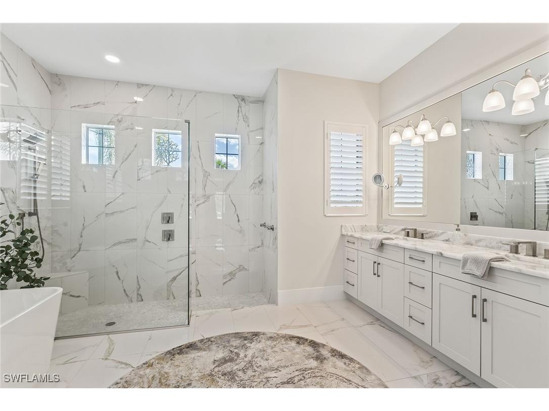 8829 Paradera Court Naples FL 34112 225075712 image12