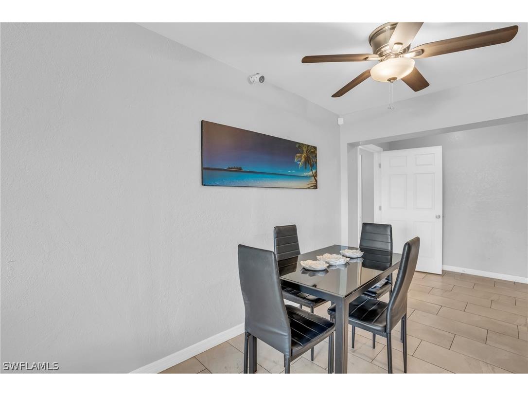 883 Coconut Circle E Naples FL 34104 224041030 image11