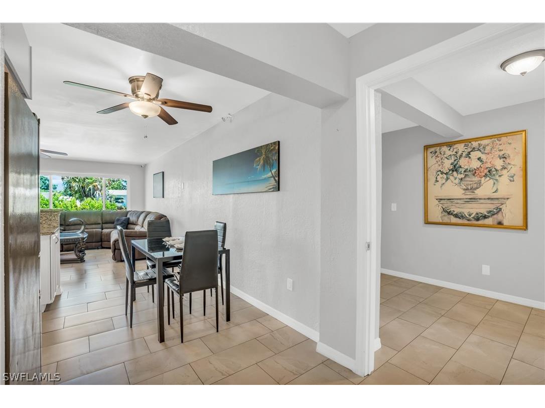883 Coconut Circle E Naples FL 34104 224041030 image12