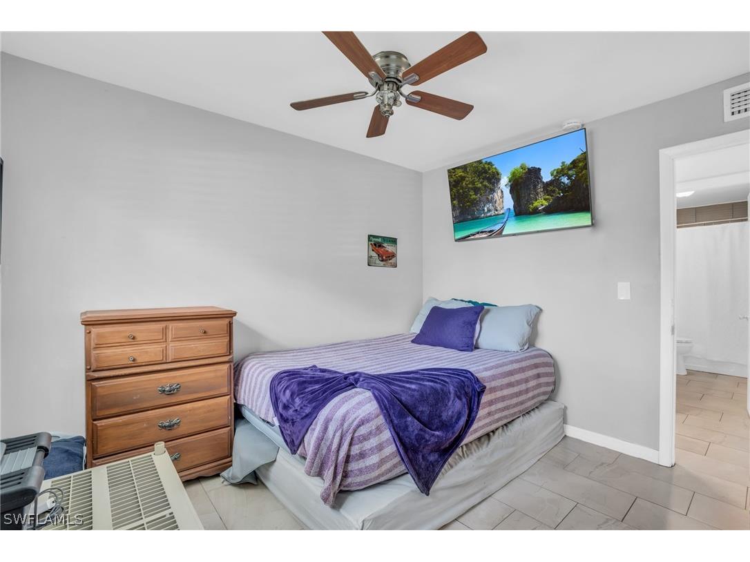 883 Coconut Circle E Naples FL 34104 224041030 image26