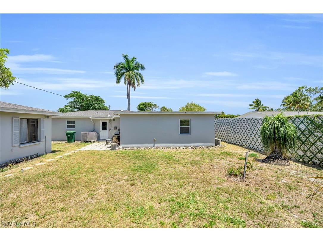 883 Coconut Circle E Naples FL 34104 224041030 image29
