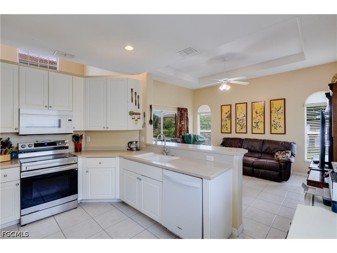 8830 Spring Mountain Way Fort Myers FL 33908 2026023709 image9