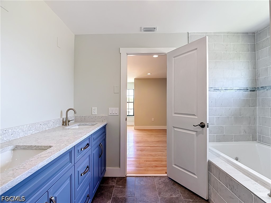 8831 Woodgate Drive Fort Myers FL 33908 2026018641 image32