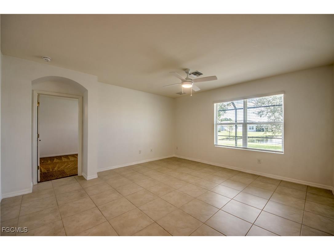 8832 Cascade Price Circle North Fort Myers FL 33917 2025009787 image13