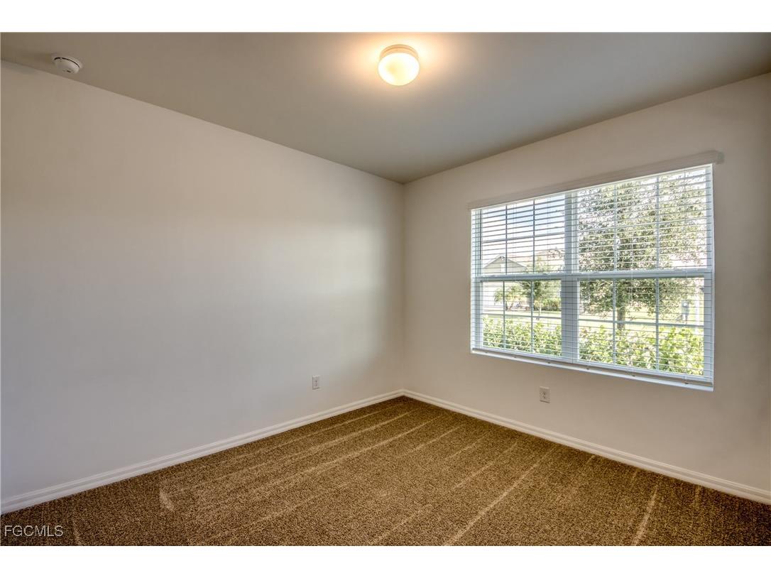 8832 Cascade Price Circle North Fort Myers FL 33917 2025009787 image19