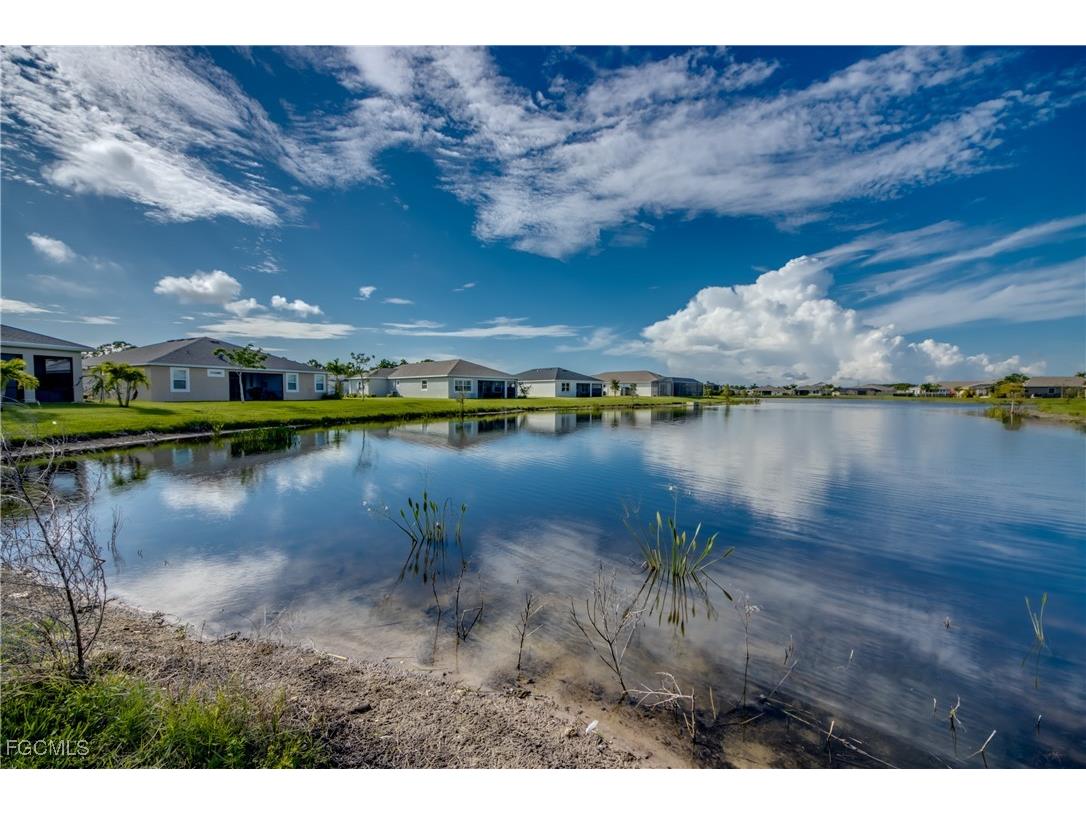 8832 Cascade Price Circle North Fort Myers FL 33917 2025009787 image2
