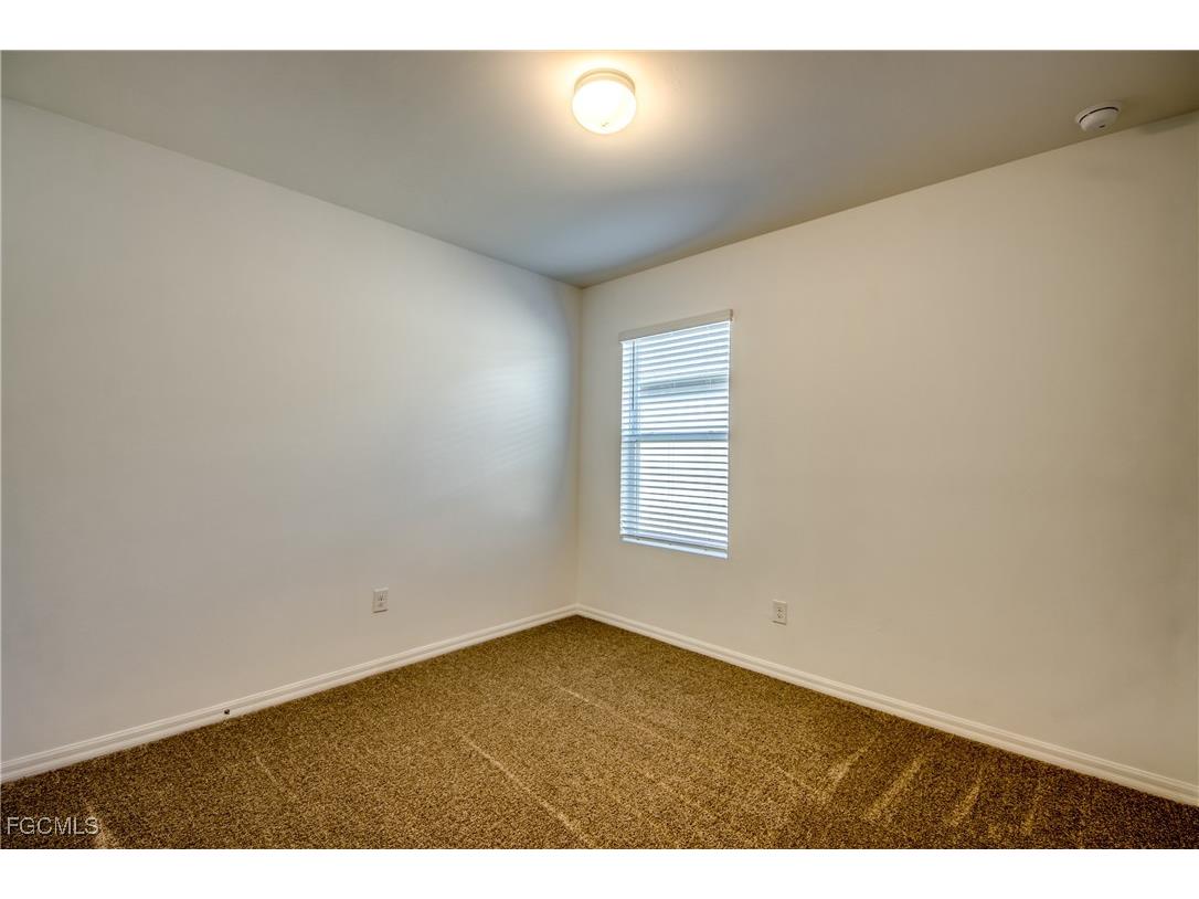 8832 Cascade Price Circle North Fort Myers FL 33917 2025009787 image20