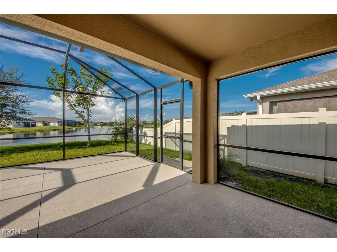 8832 Cascade Price Circle North Fort Myers FL 33917 2025009787 image24