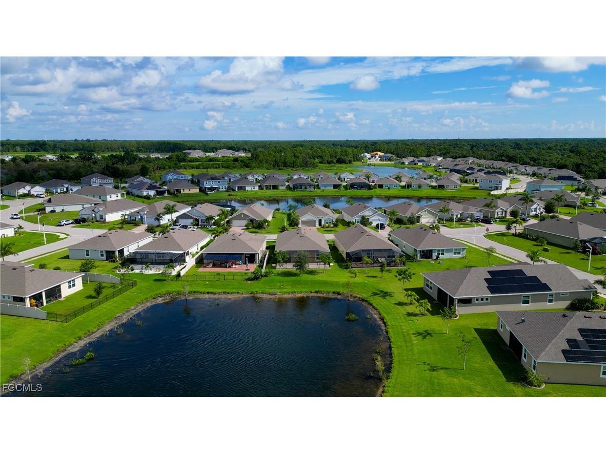 8832 Cascade Price Circle North Fort Myers FL 33917 2025009787 image29