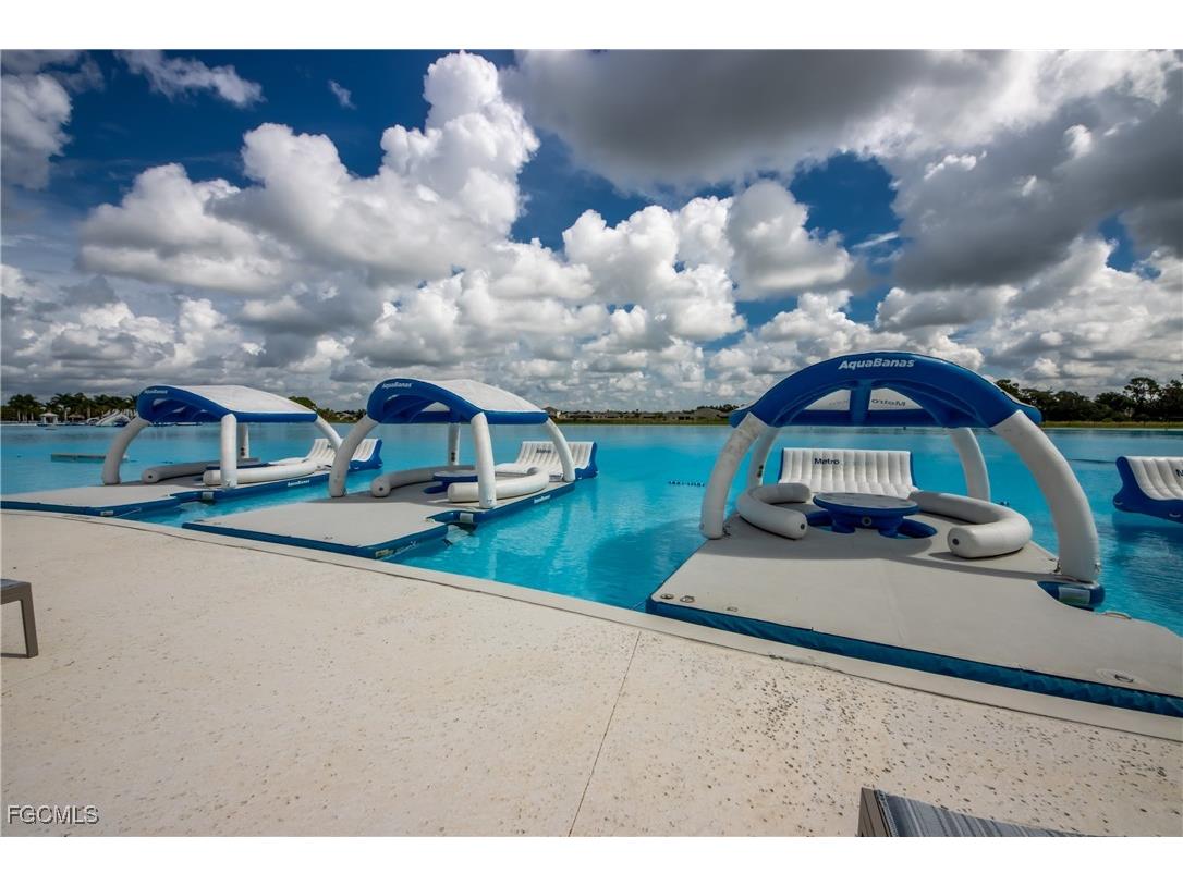 8832 Cascade Price Circle North Fort Myers FL 33917 2025009787 image40