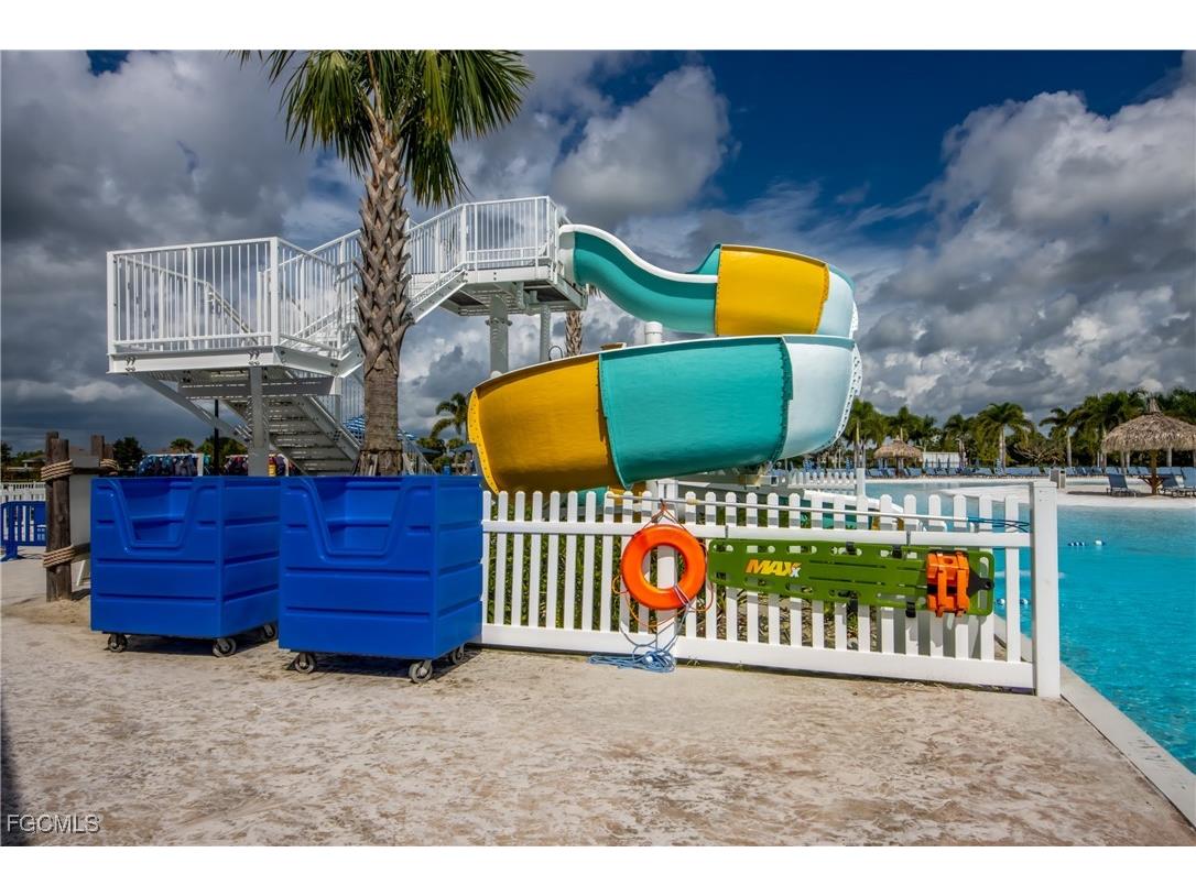 8832 Cascade Price Circle North Fort Myers FL 33917 2025009787 image45