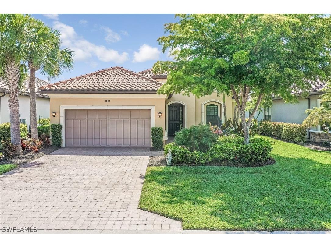 8834 Vaccaro Court Naples FL 34119 224031657 image1