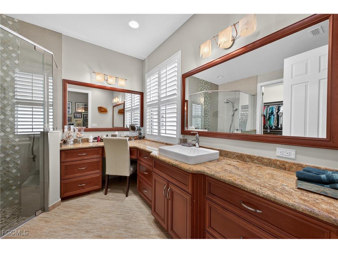 8839 Largo Mar Drive Estero FL 33967 2025023143 image17