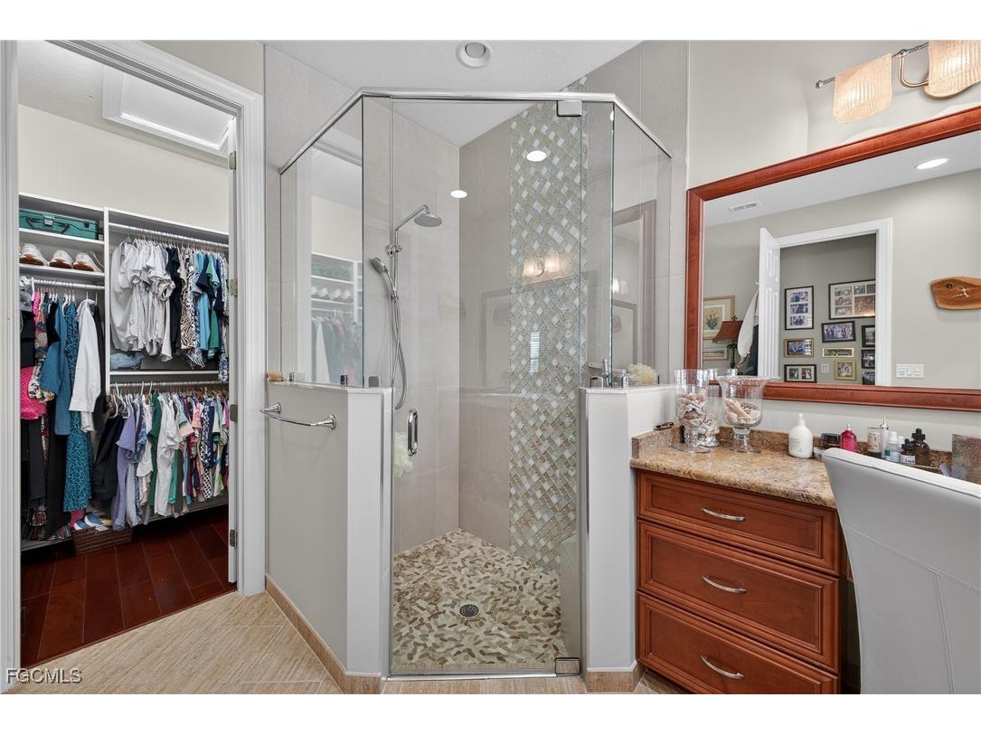 8839 Largo Mar Drive Estero FL 33967 2025023143 image18