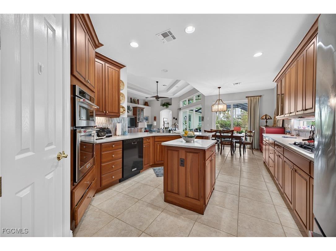 8839 Largo Mar Drive Estero FL 33967 2025023143 image9