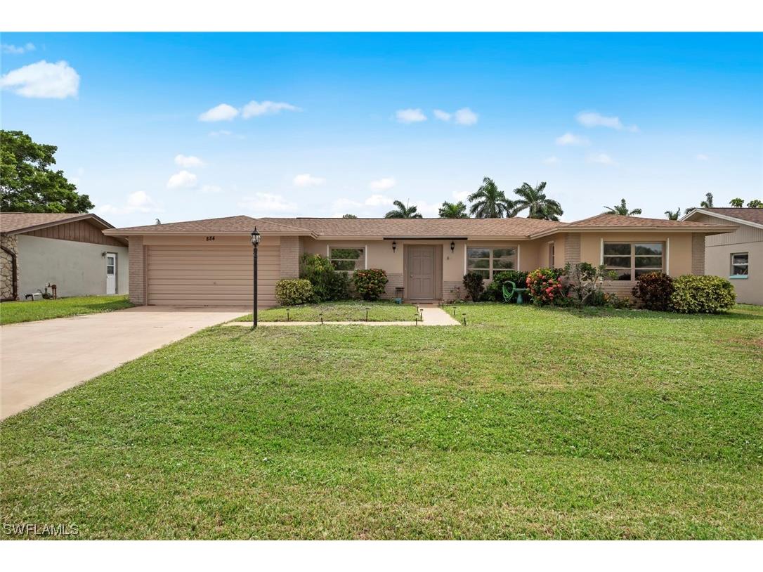884 Cardinal Street Naples FL 34104 223047837 image1