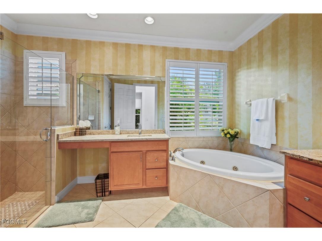 8847 Largo Mar Drive Estero FL 33967 2025015319 image19