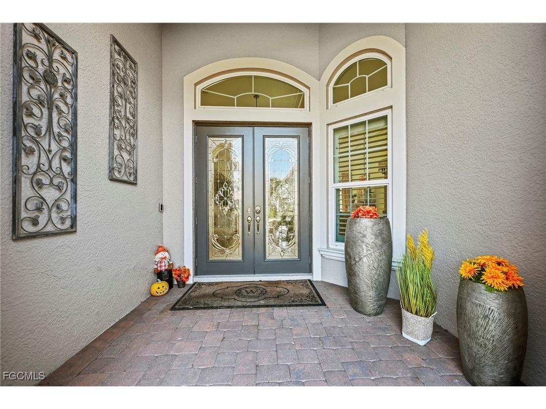 8847 Largo Mar Drive Estero FL 33967 2025015319 image4