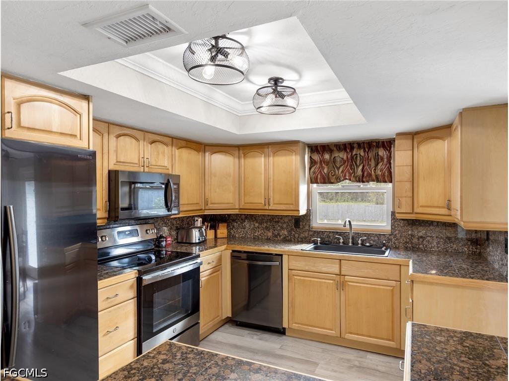8848 Fordham Street Fort Myers FL 33907 2026013553 image14