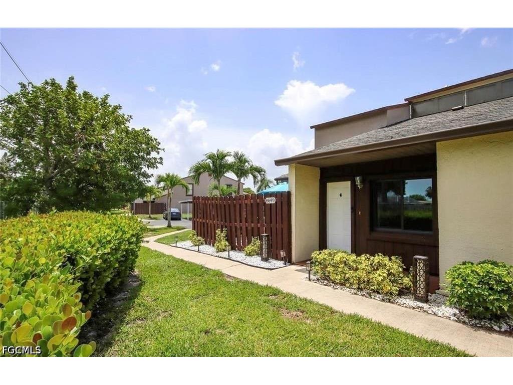 8849 Somerset Boulevard Fort Myers FL 33919 2026016250 image1