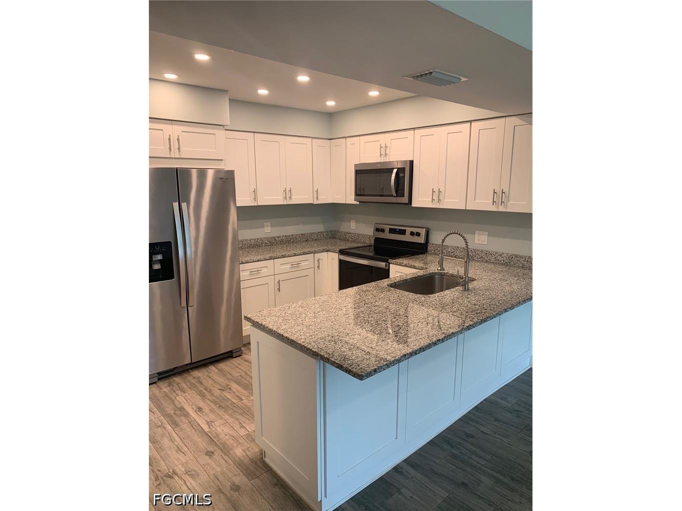 8849 Somerset Boulevard Fort Myers FL 33919 2026016250 image5