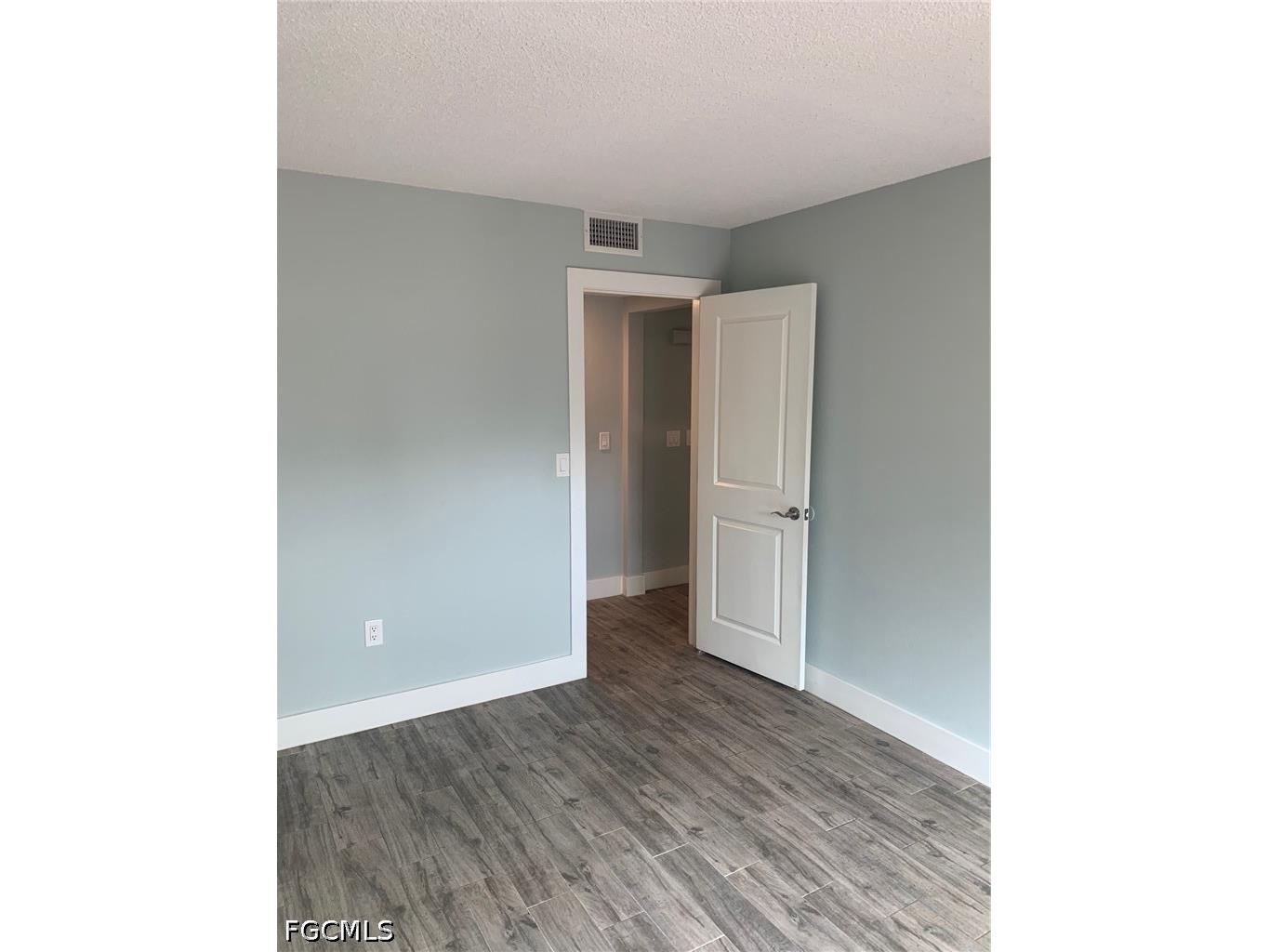8849 Somerset Boulevard Fort Myers FL 33919 2026016250 image9