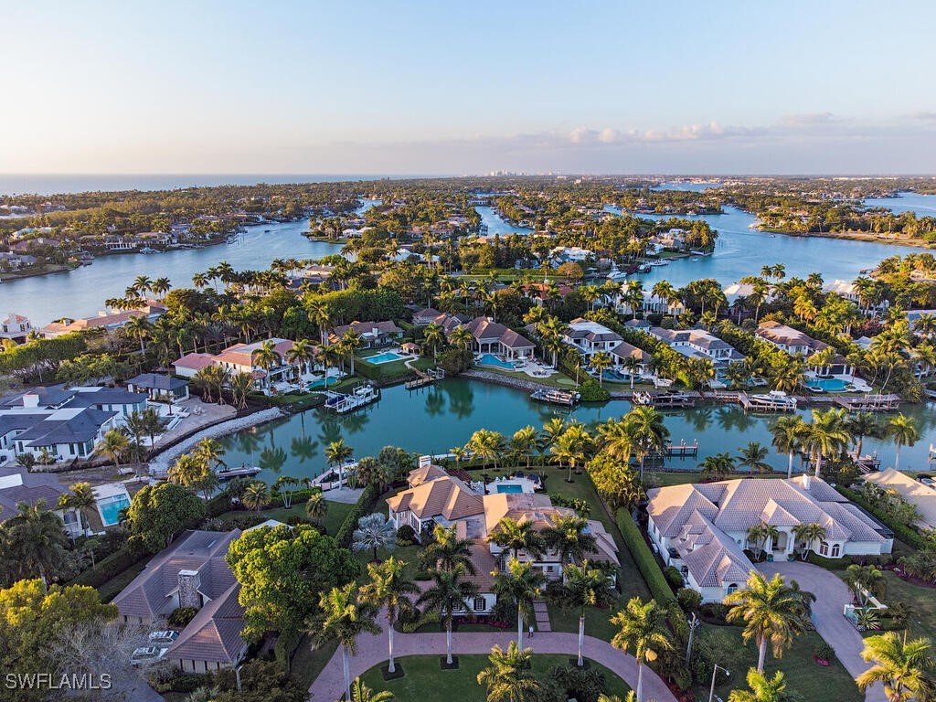 885 Admiralty Parade E Naples FL 34102 224097187 image1