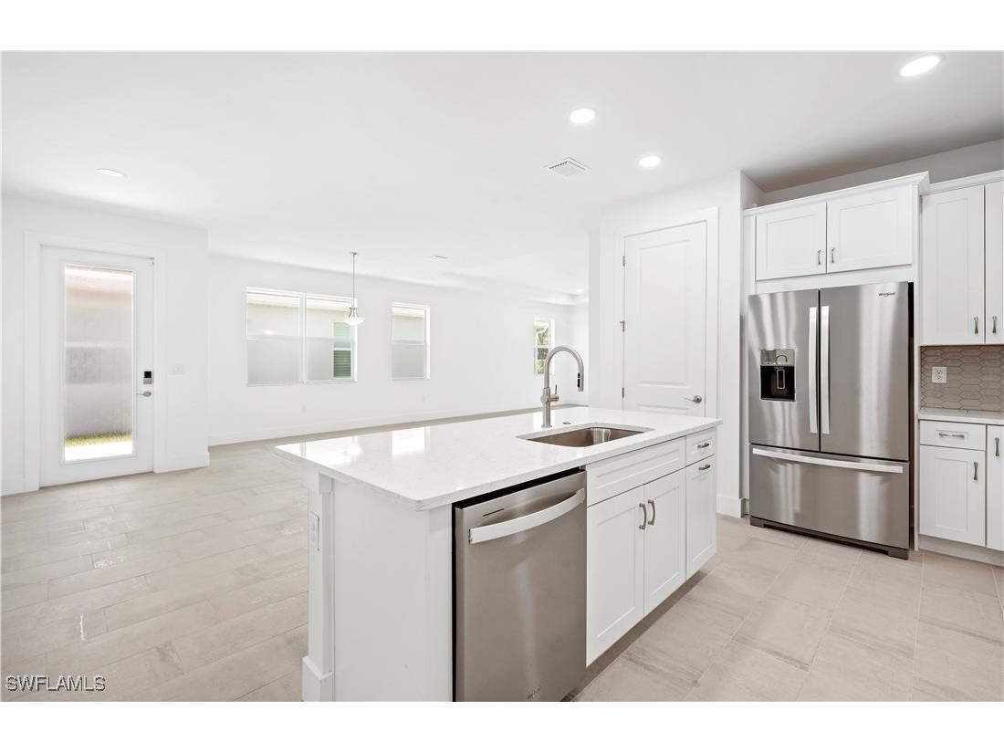 8853 Oceana Way Naples FL 34114 225045171 image1