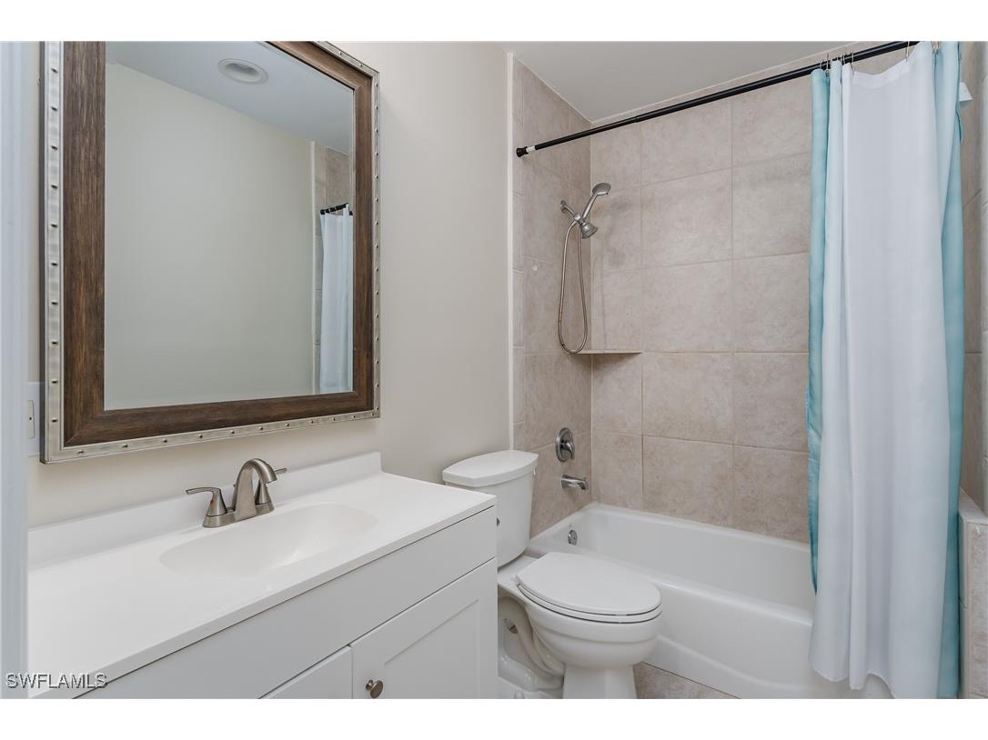 886 Park Avenue #402 Marco Island FL 34145 226004579 image19
