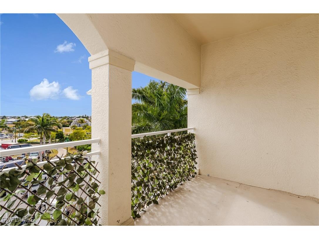 886 Park Avenue #402 Marco Island FL 34145 226004579 image23