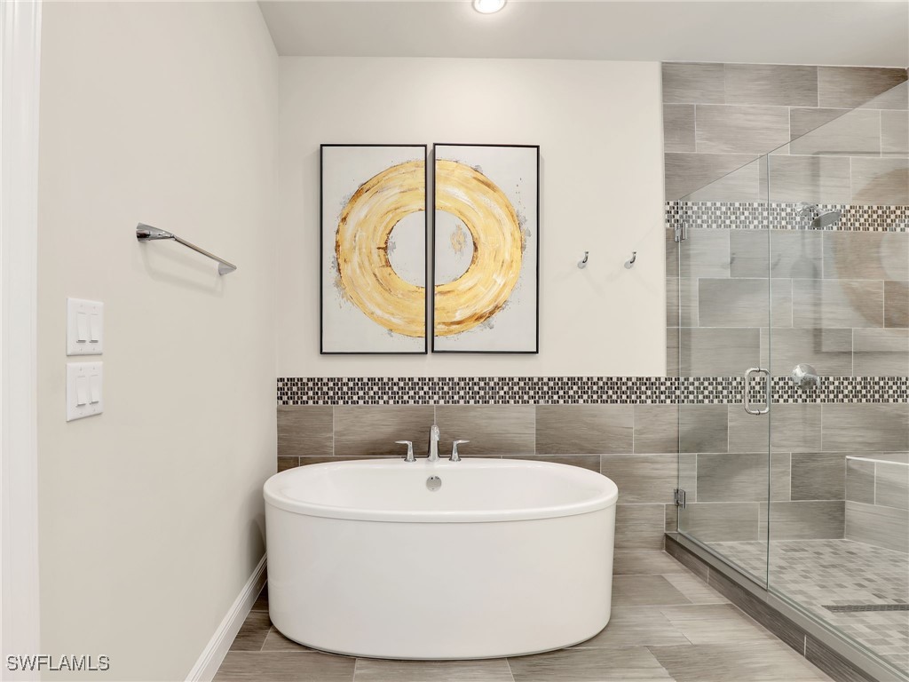 8860 Saint Lucia Drive #201 Naples FL 34114 225070393 image20