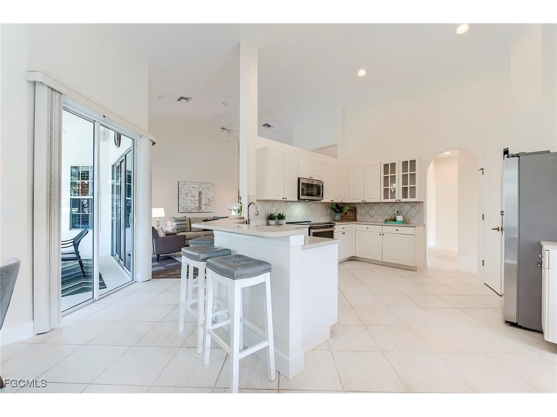 8865 New Castle Drive Fort Myers FL 33908 2025008442 image18