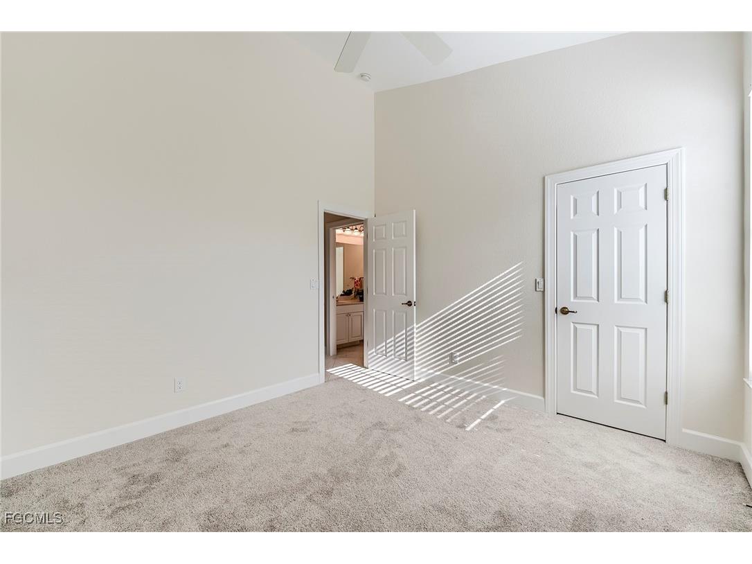 8865 New Castle Drive Fort Myers FL 33908 2025008442 image26