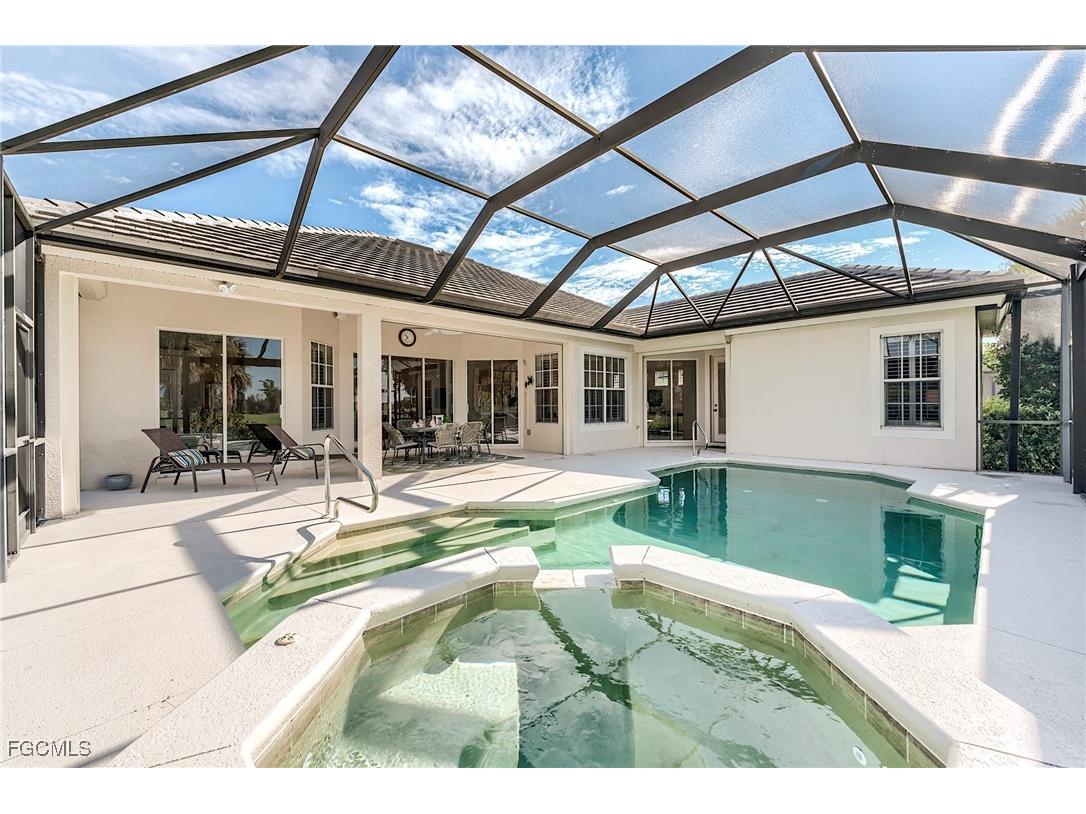 8865 New Castle Drive Fort Myers FL 33908 2025008442 image38