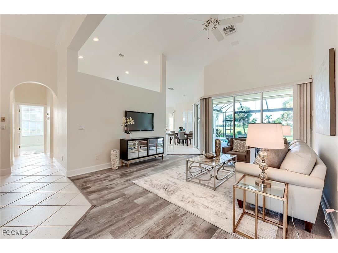 8865 New Castle Drive Fort Myers FL 33908 2025008442 image6