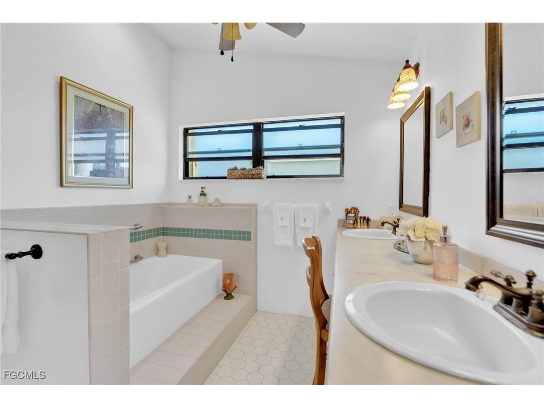 8866 Banyan Cove Circle Fort Myers FL 33919 2026001946 image27