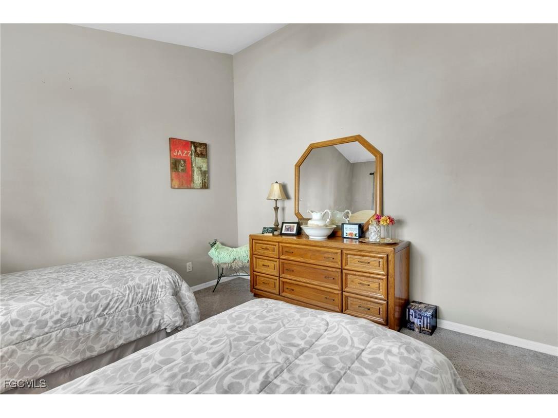 8866 Banyan Cove Circle Fort Myers FL 33919 2026001946 image35