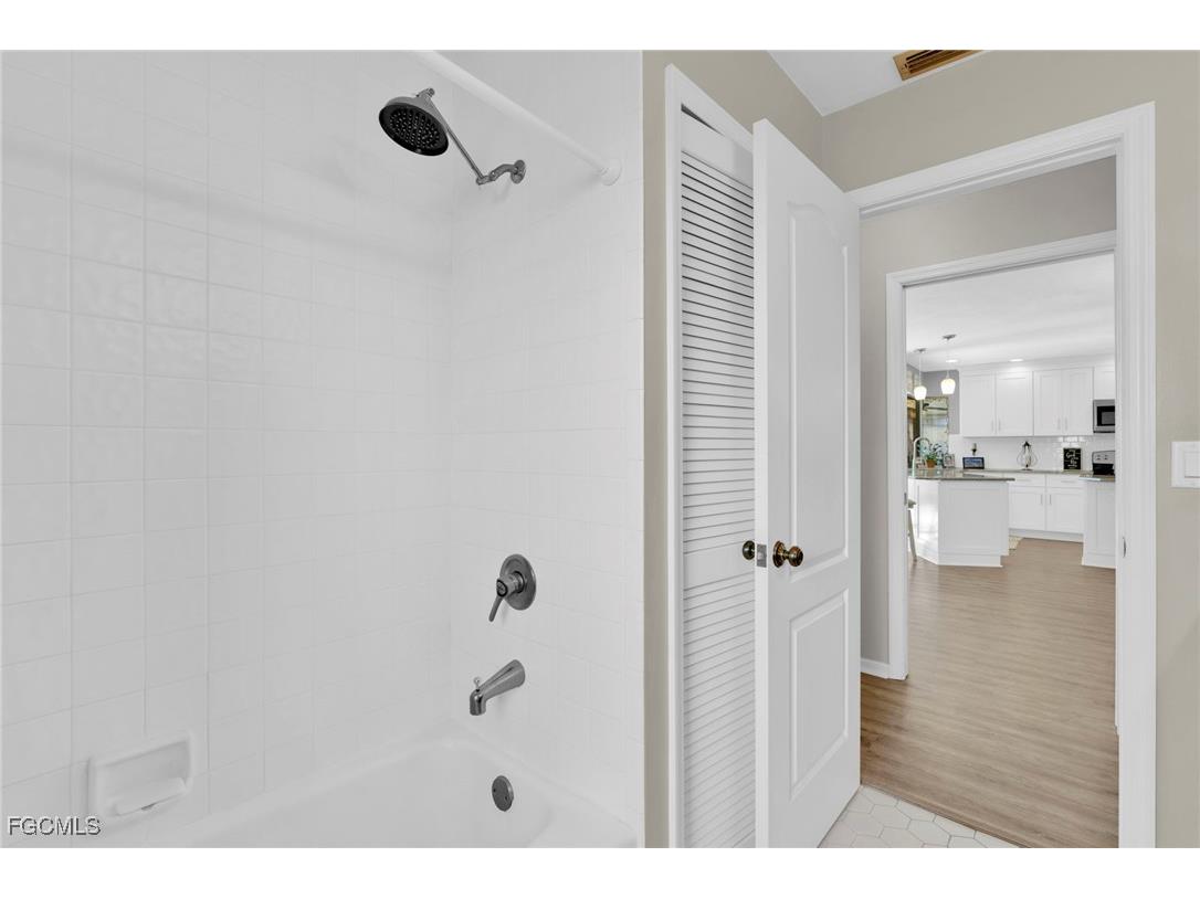 8866 Banyan Cove Circle Fort Myers FL 33919 2026001946 image39