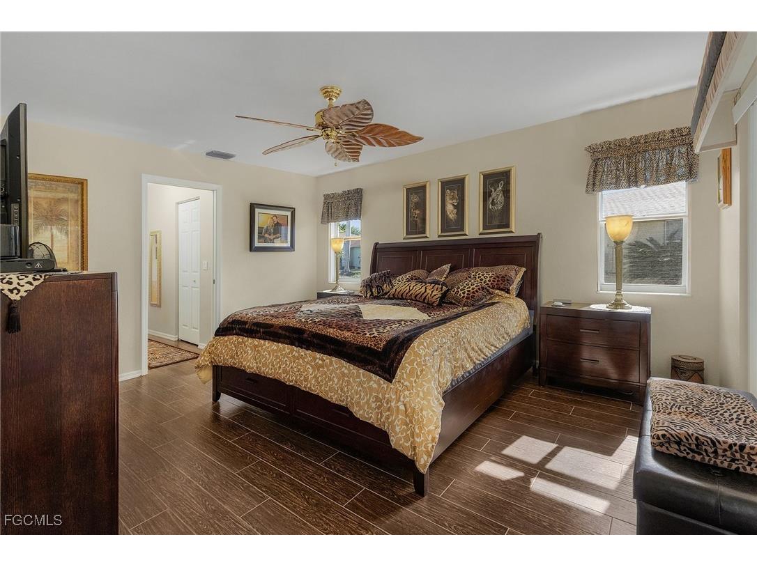 8867 Staghorn Way Fort Myers FL 33908 2025008330 image12