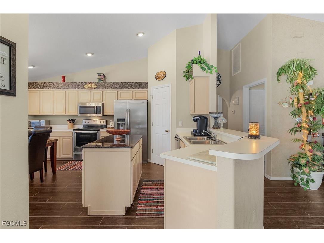 8867 Staghorn Way Fort Myers FL 33908 2025008330 image22