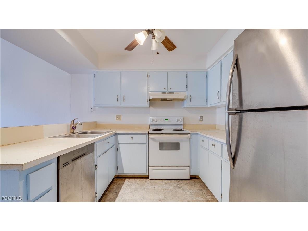 8867 Somerset Boulevard Fort Myers FL 33919 2026002537 image10