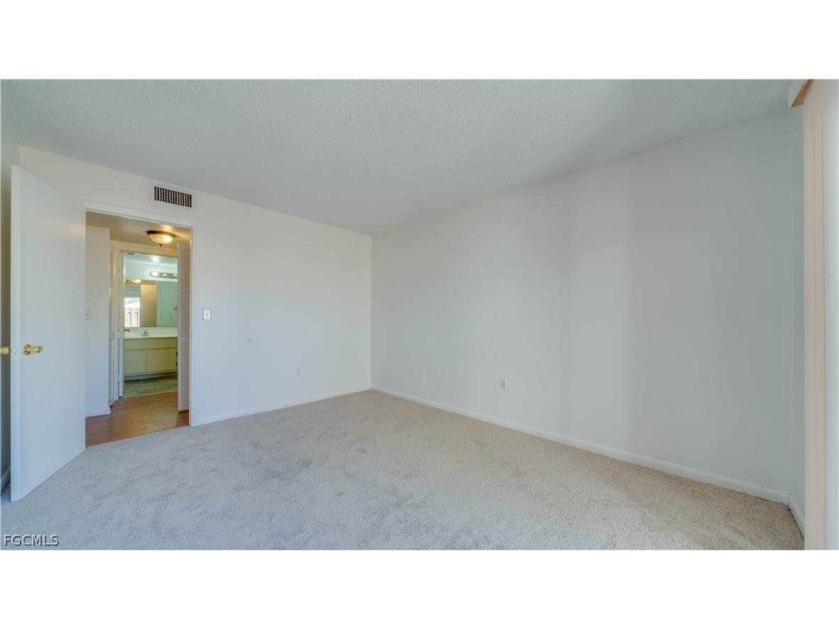 8867 Somerset Boulevard Fort Myers FL 33919 2026002537 image12