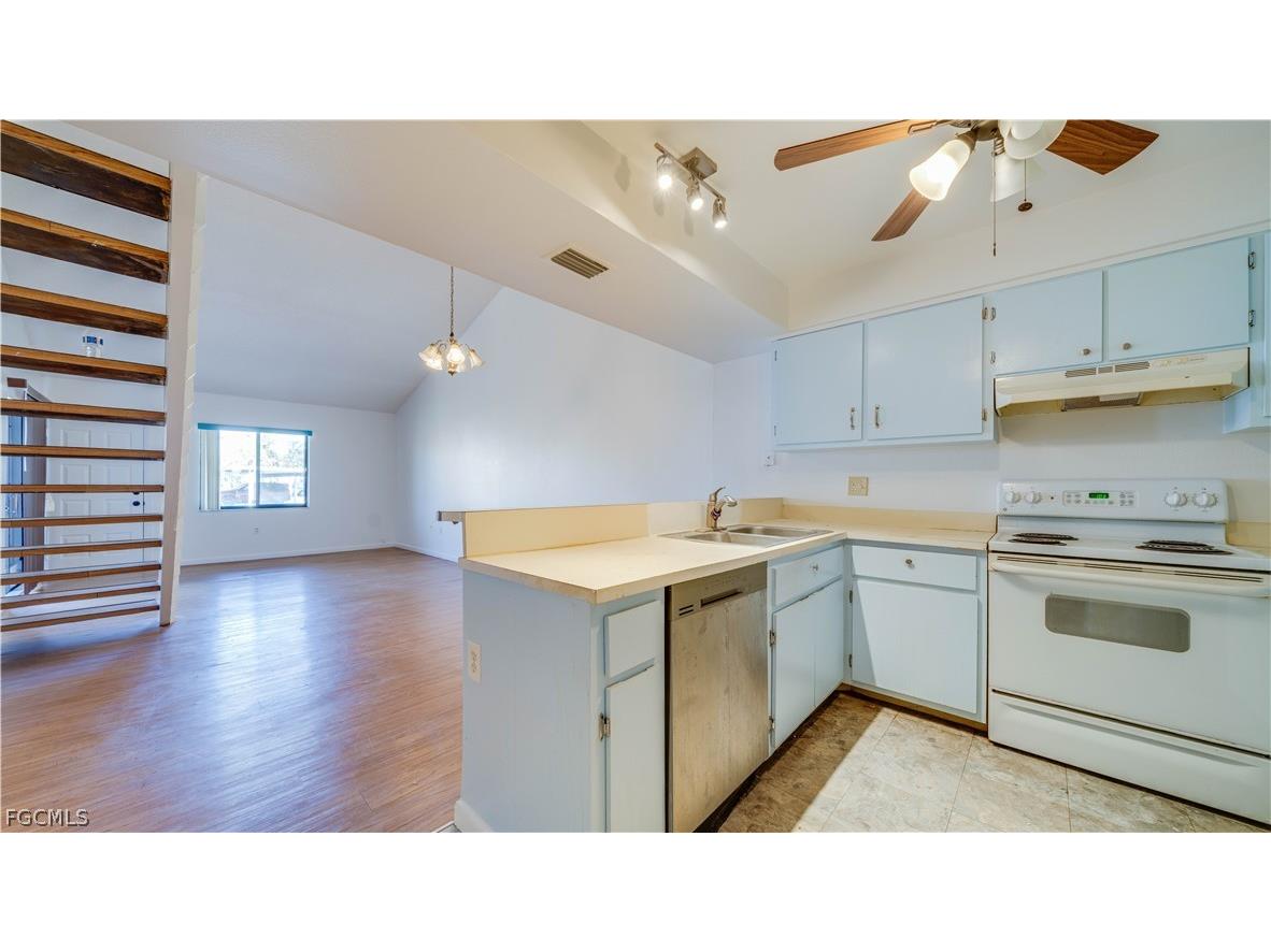 8867 Somerset Boulevard Fort Myers FL 33919 2026002537 image9