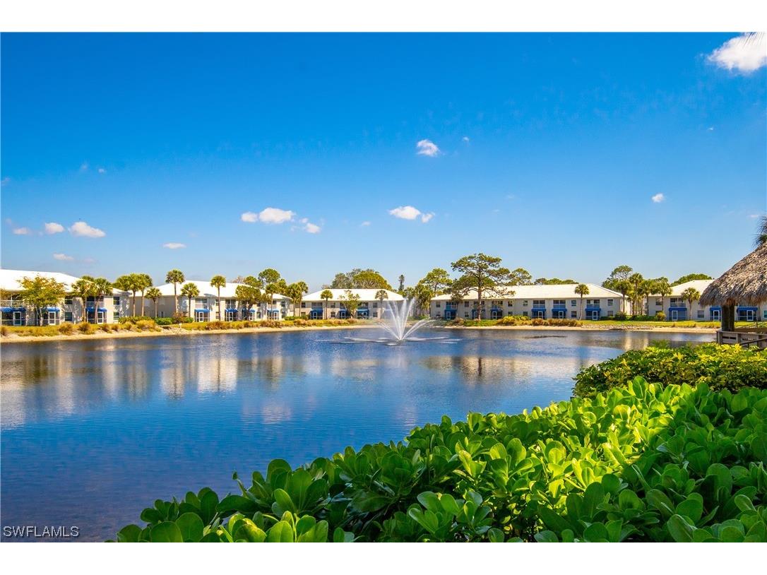 887 Gulf Pavilion Drive #202 Naples FL 34108 223018702 image1