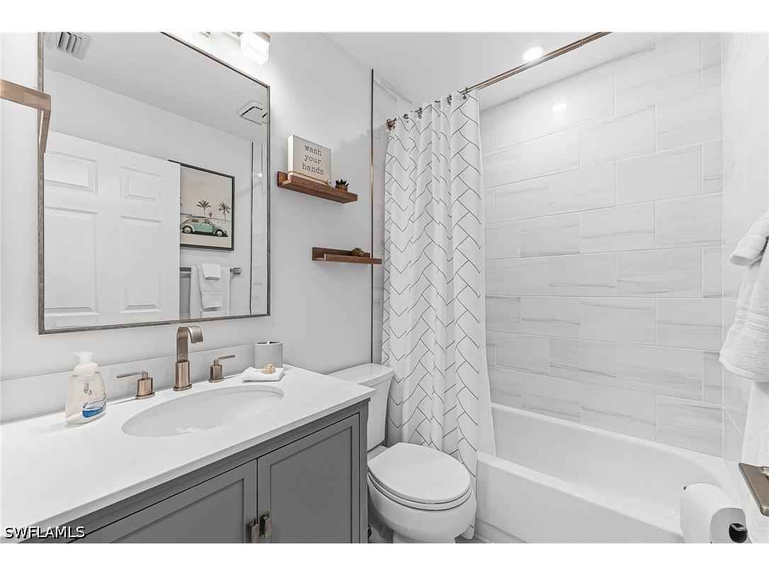 887 Gulf Pavilion Drive #203 Naples FL 34108 226017582 image24