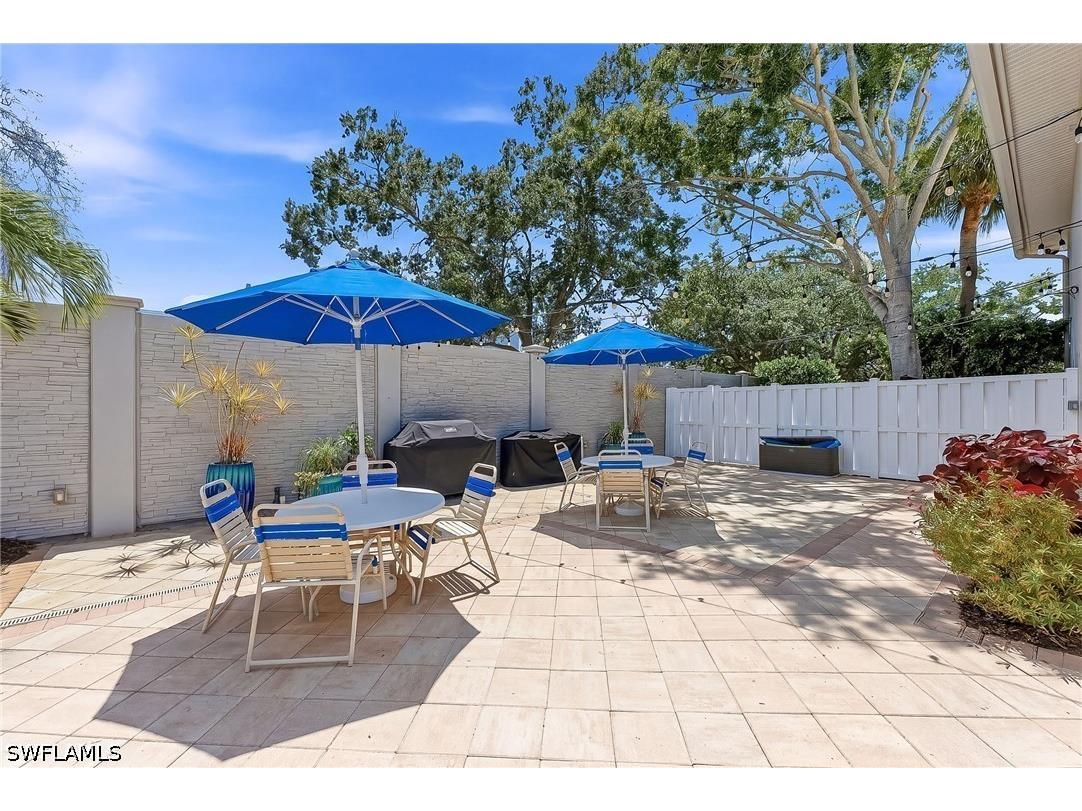 887 Gulf Pavilion Drive #203 Naples FL 34108 226017582 image29