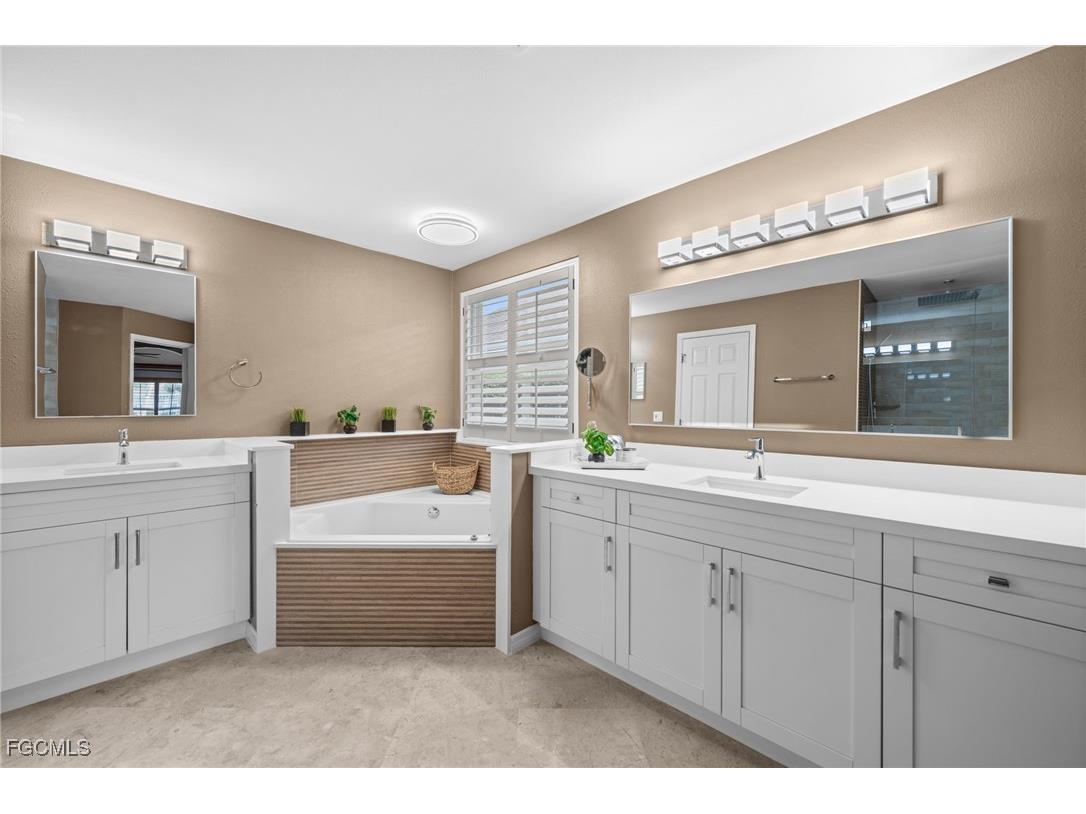 8872 Cedar Hollow Drive Fort Myers FL 33912 2025012533 image13